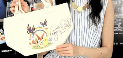 ポケモン映画「破壊の繭とディアンシー」のチャリティーオークション、AKB48 渡辺麻友さんのサイングッズが16.2万円で最高落札額に