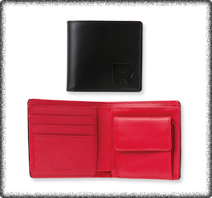 本革二つ折り財布。外側の黒色と内側の赤色のコントラストもオシャレ
